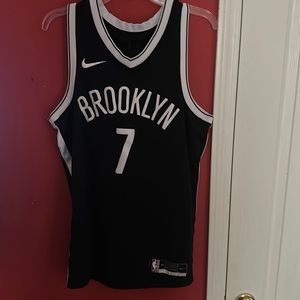 Men’s large Brooklyn Nets Kevin Durant basketball jersey.